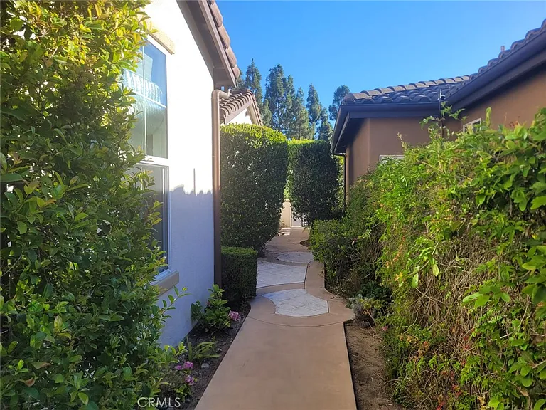 1 Saintsbury — Photo 4
