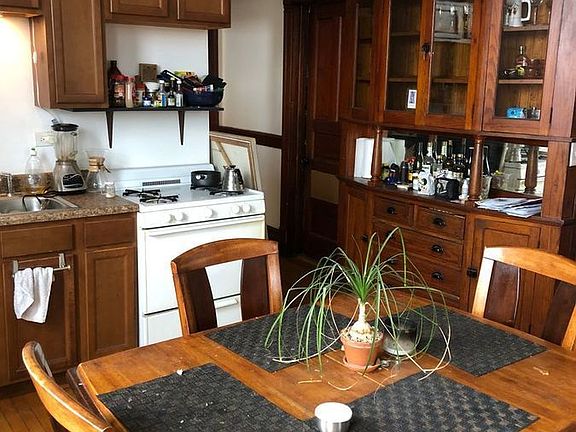 5th image of 1220 N Washtenaw Ave APT 3F