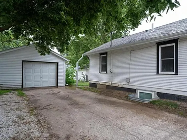3600 Ridge Ave — Photo 4