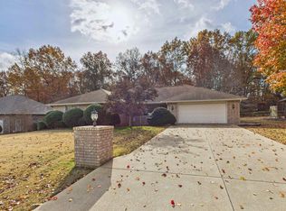 204 Parkwood Dr, Mountain Home, AR 72653