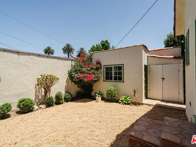 2735 Clyde Ave — Photo 58
