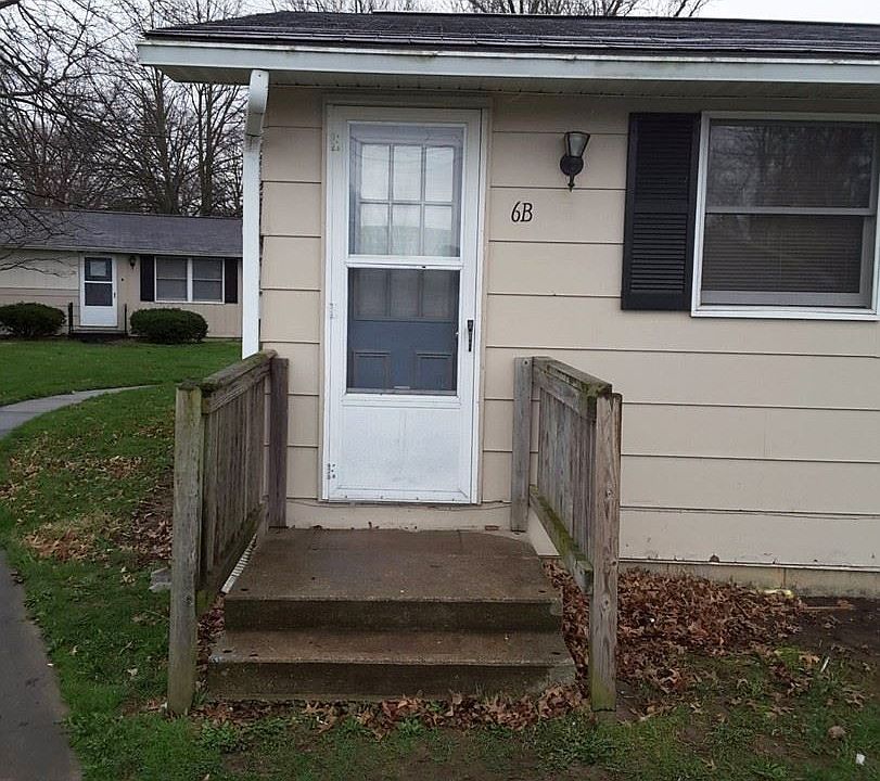 1st image of 302 Lincoln St APT 4A*