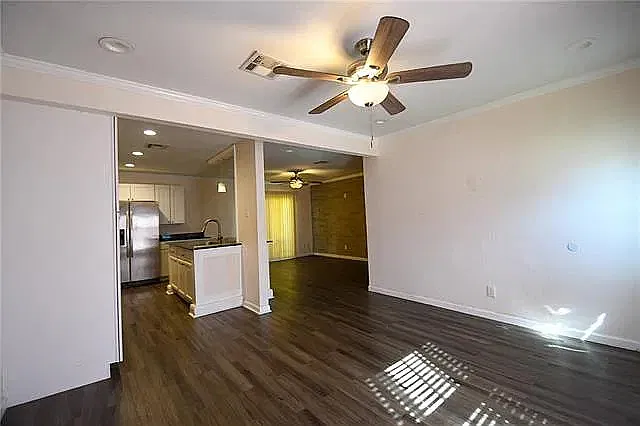 132 Southern Court - 1 — Photo 2