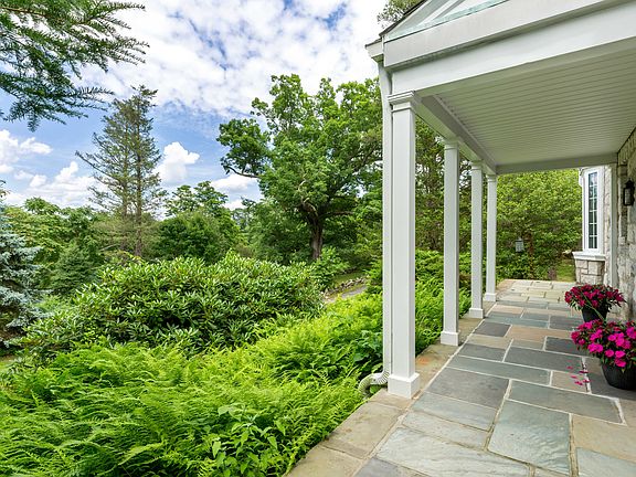2nd image of 7 Mill Ct