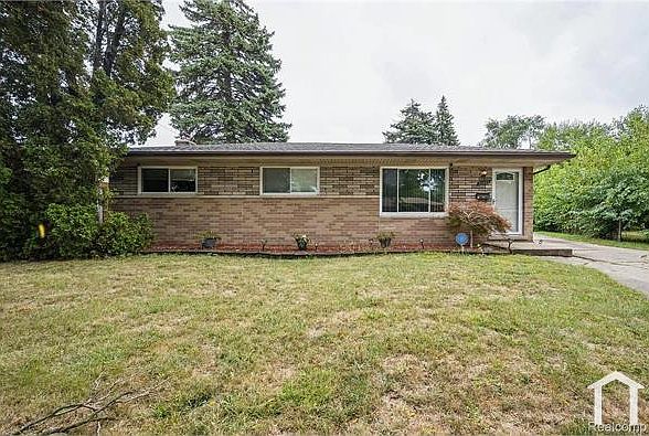 1st image of 32654 Wareham Ct