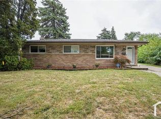 32654 Wareham Ct, Warren, MI 48092