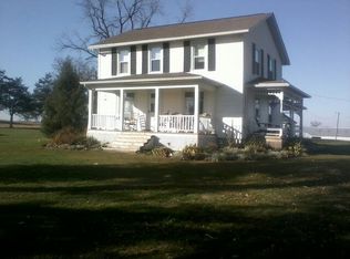 909 Franklin St, Scales Mound, IL 61075