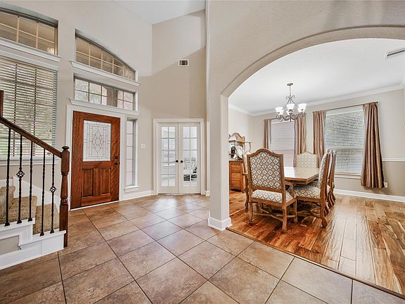 2nd image of 5922 Vinland Shores Ct