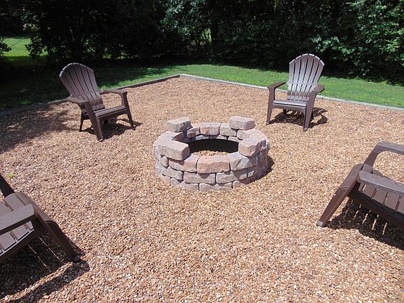 Fire pit for entertaining