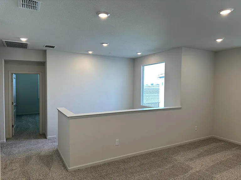 7042 Mauna Loa Way — Photo 32