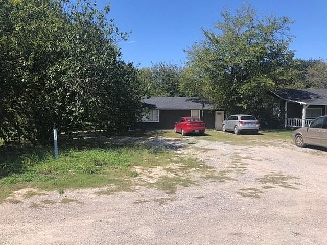 2nd image of 441 Country Club Rd