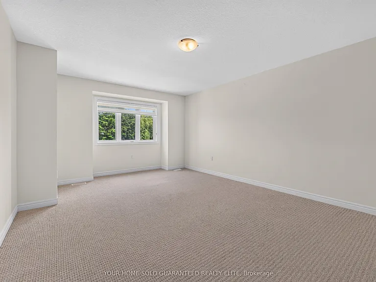 114 Dunrobin Ln — Photo 13
