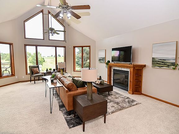4th image of 312 Lincoln Valley Dr