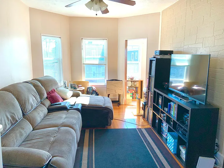 250 Boston Ave #3 — Photo 5