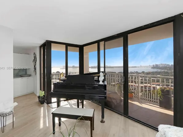 1000 Quayside Ter APT 1608, Miami, FL 33138