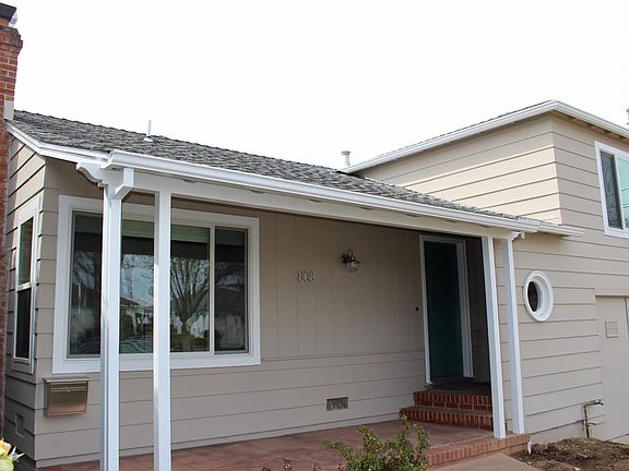 2nd image of 808 S Idaho St