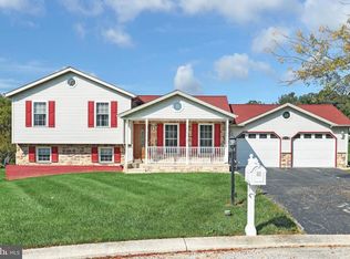 21 Firebox Ct, Stewartstown, PA 17363