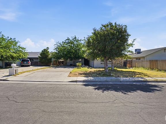 2nd image of 132 S Holly Canyon Dr
