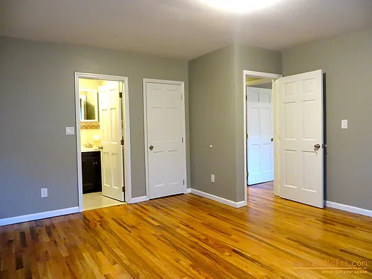 Rented by aptsandlofts.com | media 4