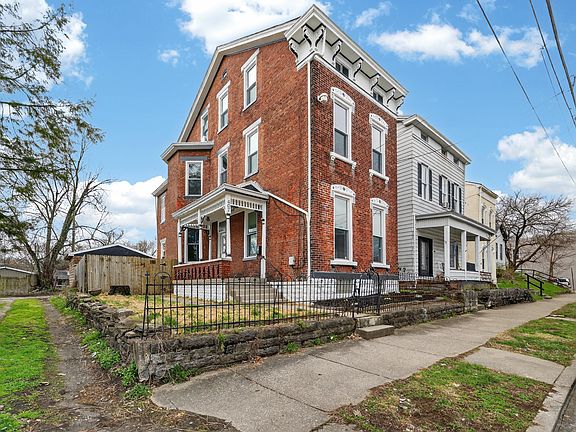 2nd image of 407 E 17th St