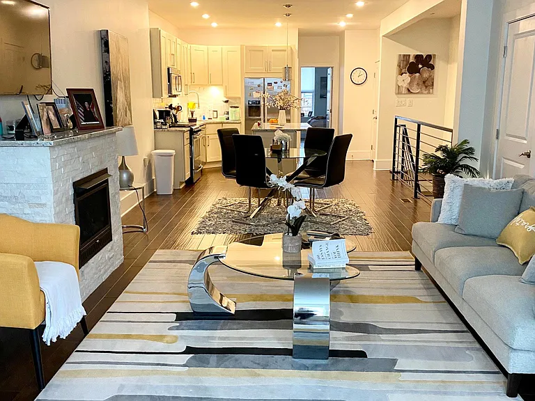 18 T St NE #1 — Photo 3