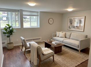 3225 College Ave, Windsor, ON N9C 1S7