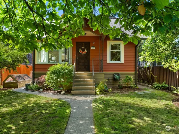8633 12th Avenue SW, Seattle, WA 98106