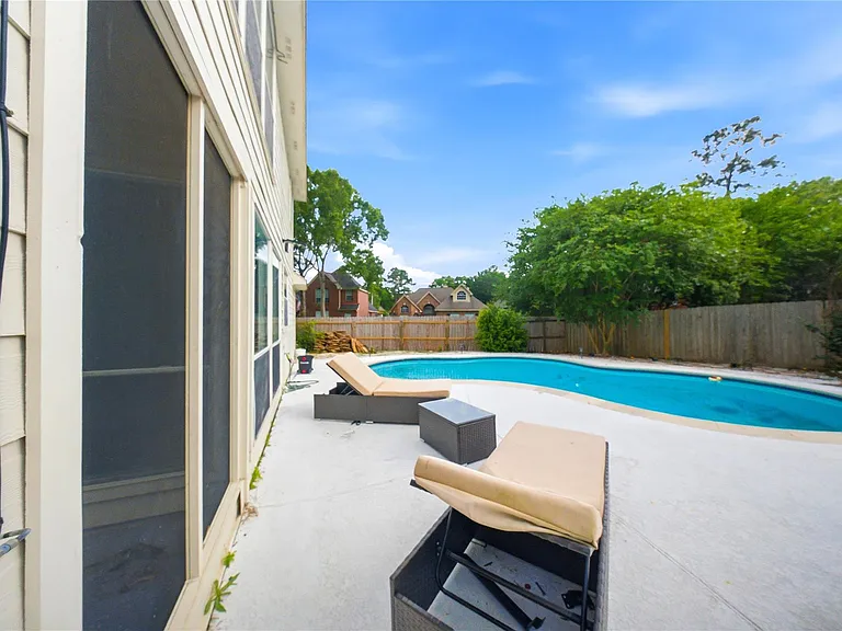 2415 Mills Creek Dr — Photo 22