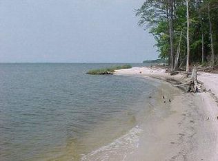 531 Becton Rd #7, Havelock, NC 28532