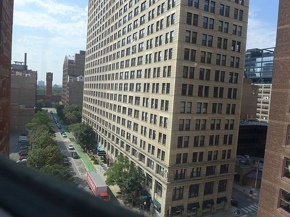 5th image of 537 S Dearborn St APT 8D