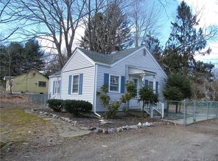 40 Killingworth Tpke, Clinton, CT 06413