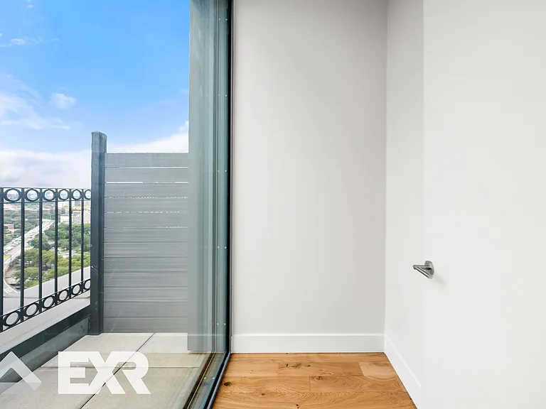 69 Adams St #25F — Photo 4