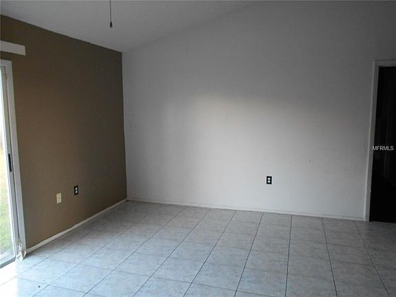 3rd image of 774 Dromedary Dr