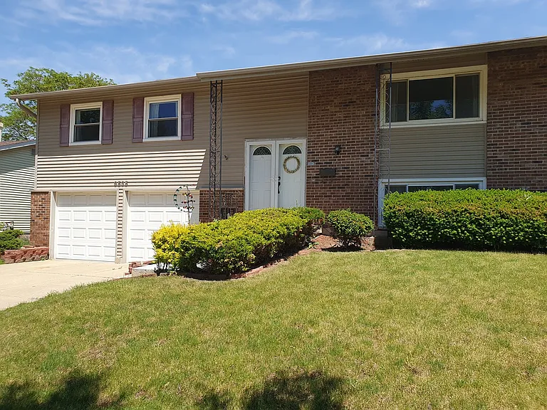 3535 Treaty Ln — Photo 21