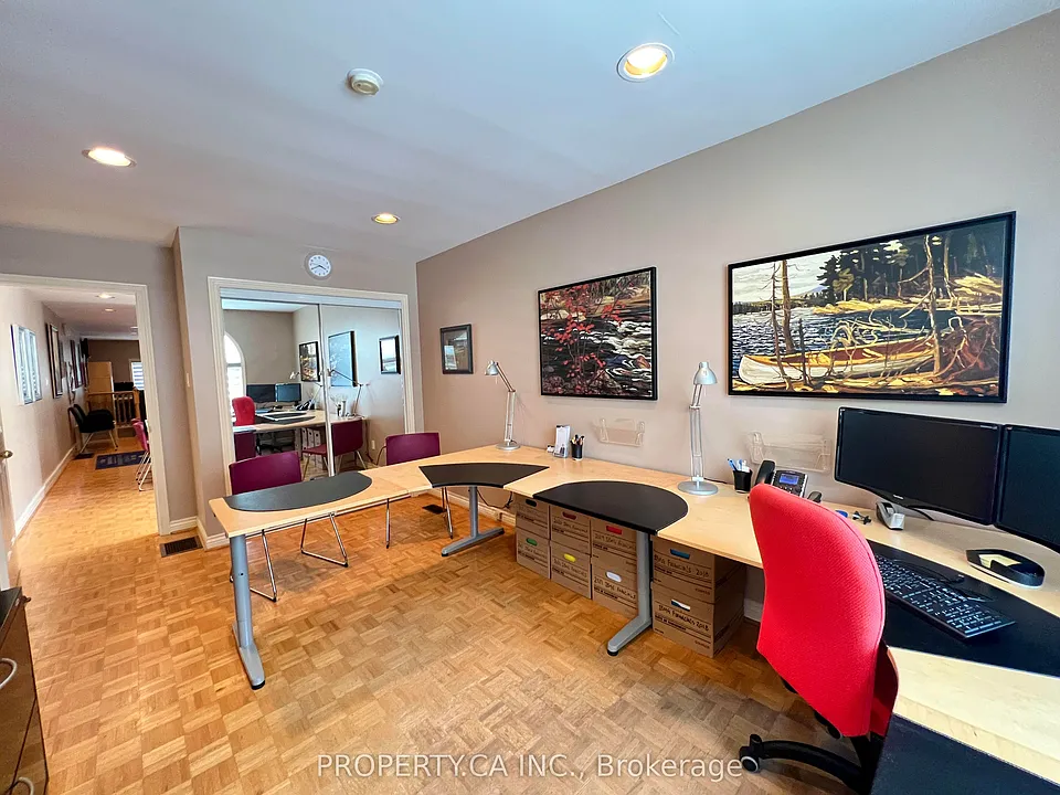 3221A Yonge St