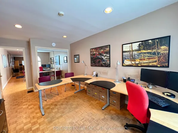 3221A Yonge St, Toronto, ON M4N 2L3