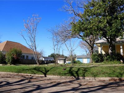 403 E McAlpine St, Navasota, TX, 77868