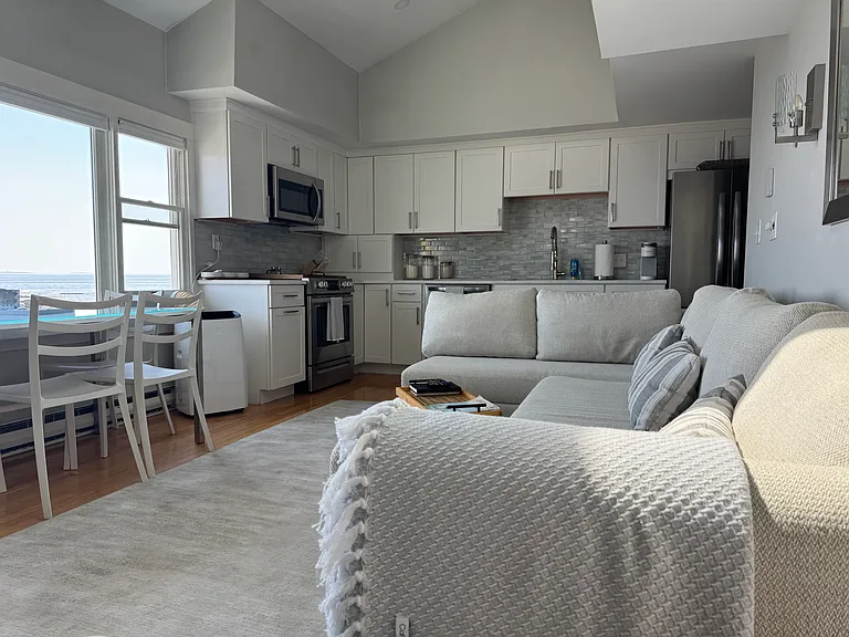 784 Ocean Blvd #2 — Photo 4