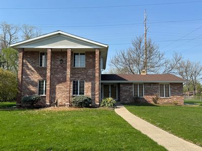 8912 Chestnut Ln, Munster, IN, 46321