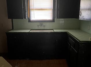 4420 Woodcrest Dr, Beaumont, TX 77703