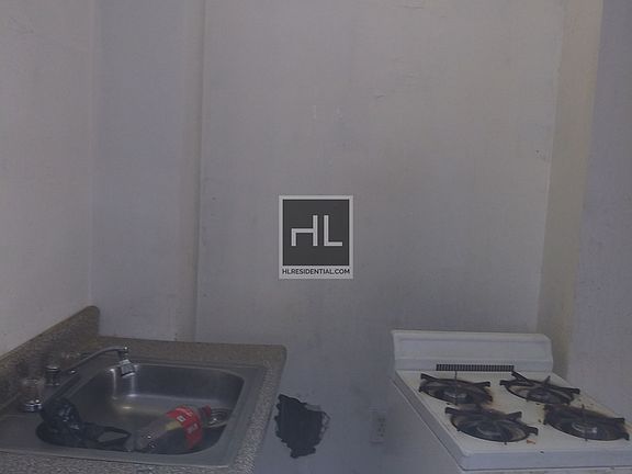 3rd image of 9427 Merrick Blvd