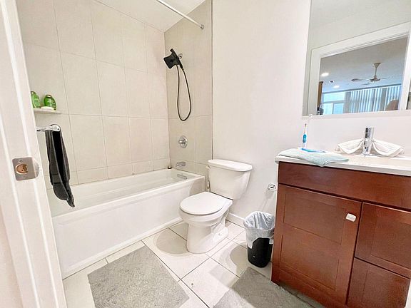 5th image of 811 N 2nd St #76vcggjuu