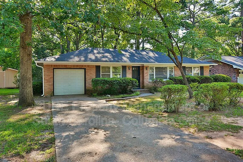 3 bed, 1.5 bath, 1266 sqft, $1,625 — Photo 1