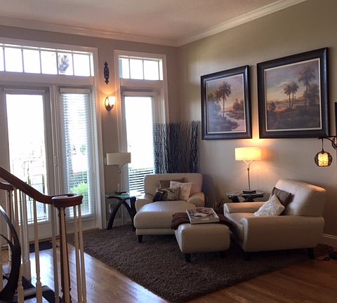 entry sitting area