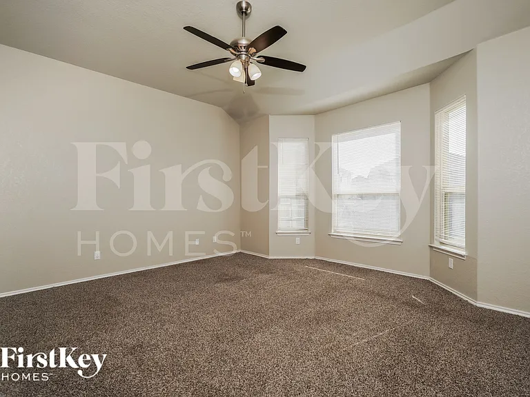 5702 Acacia Farm — Photo 6