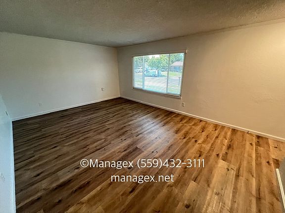2nd image of 1246 W Dyer Ave