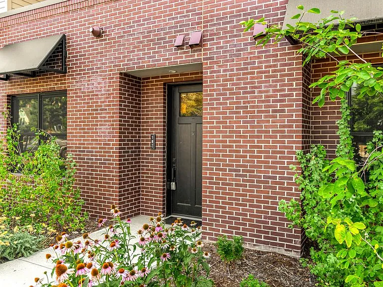 302 N Meldrum St #102 — Photo 22