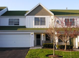 254 Spring Point Dr, Carpentersville, IL 60110