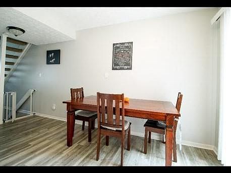 Eatin Area