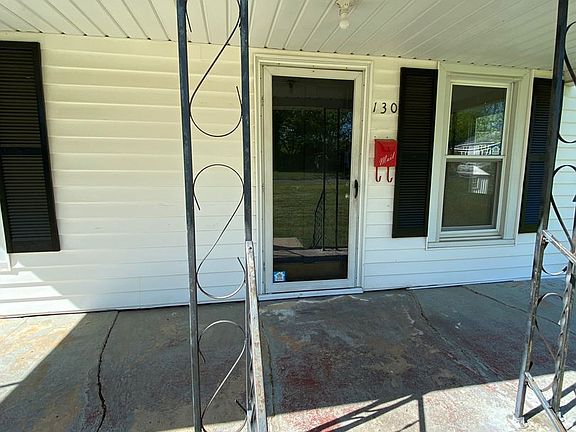 4th image of 130 Oak St
